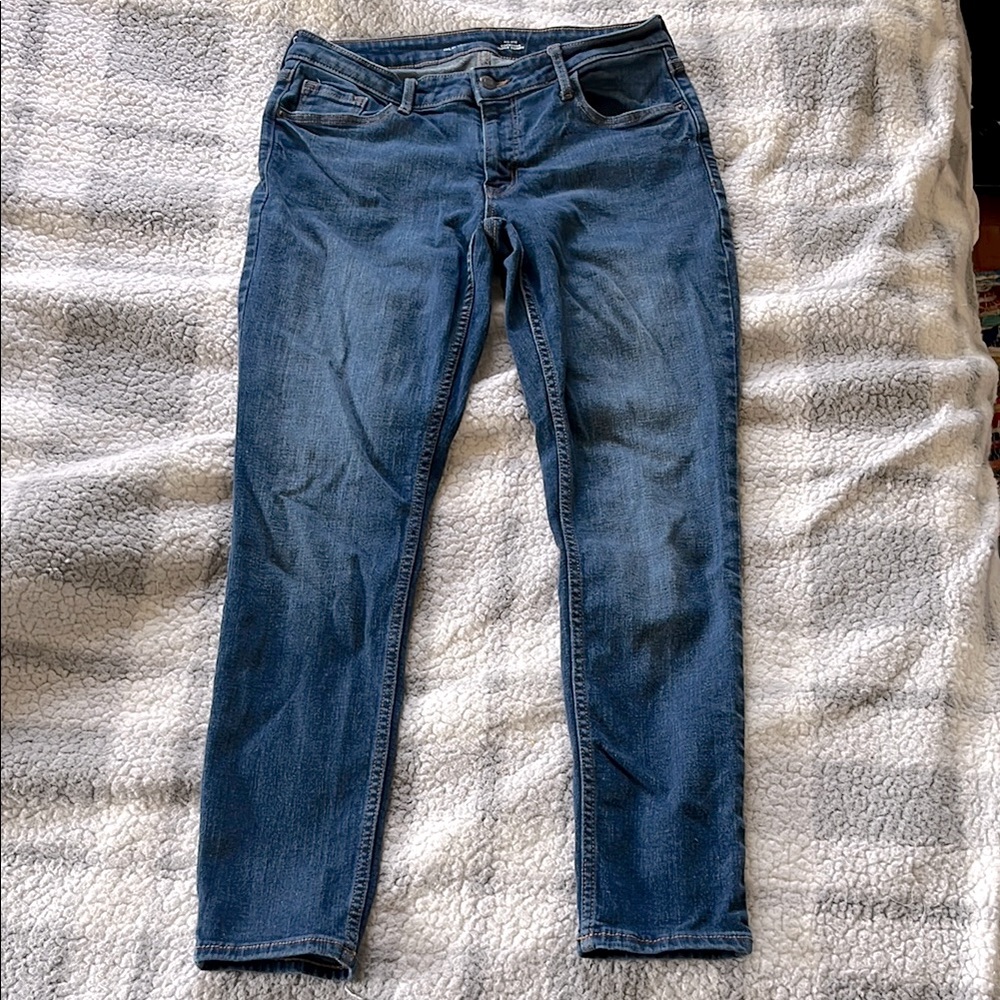 Old Navy Mid-Rise Rockstar Super Skinny Size 10